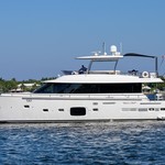 Azimut Magellano 76