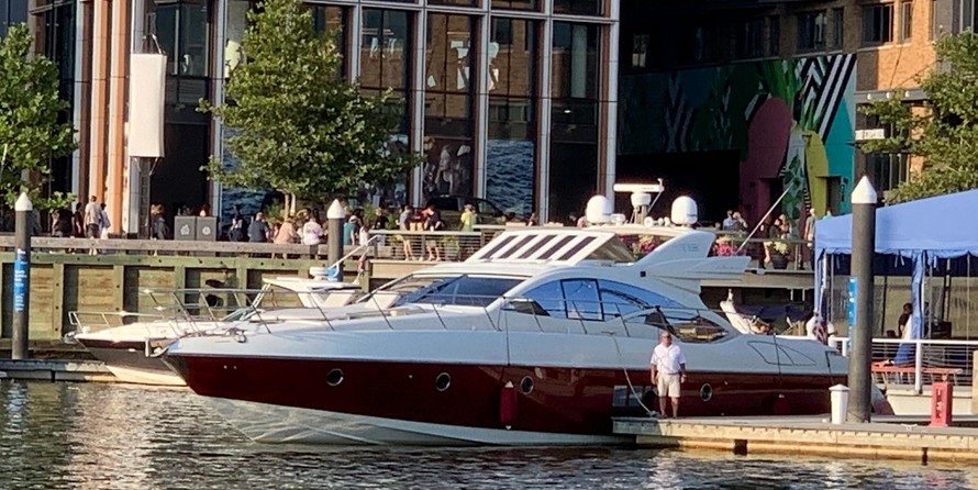Azimut 68S