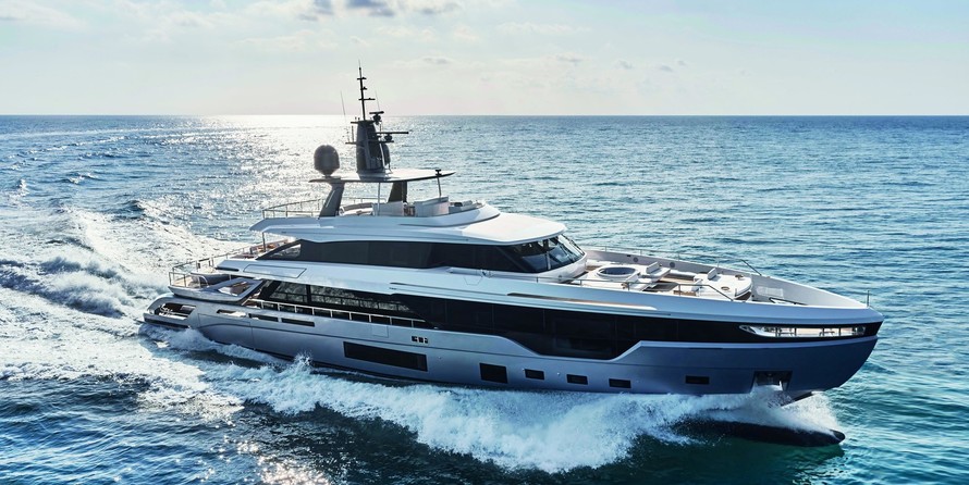 AZIMUT GRANDE 38 METRI TRI-DECK