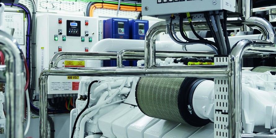 AZIMUT GRANDE 38 METRI TRI-DECK