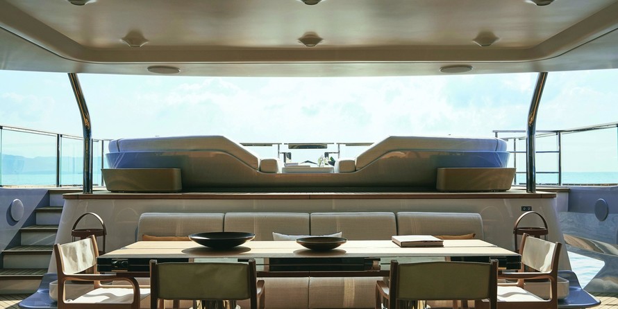 AZIMUT GRANDE 38 METRI TRI-DECK