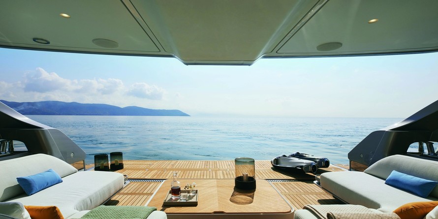 AZIMUT GRANDE 38 METRI TRI-DECK