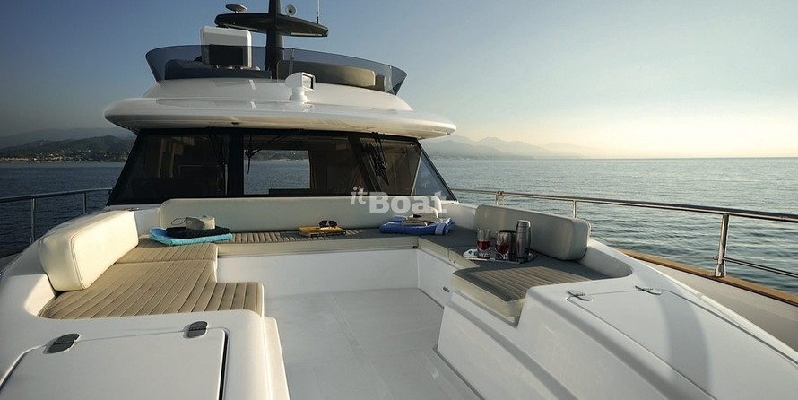 Azimut Magellano 53