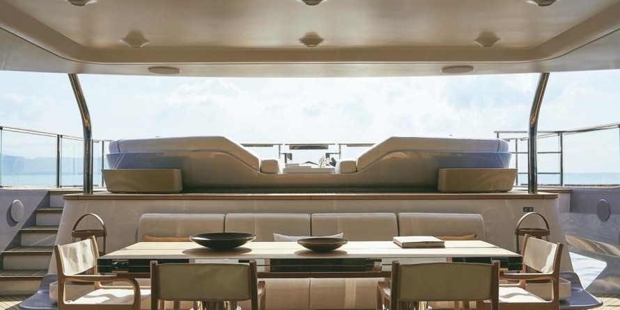 AZIMUT GRANDE 38 METRI TRI-DECK