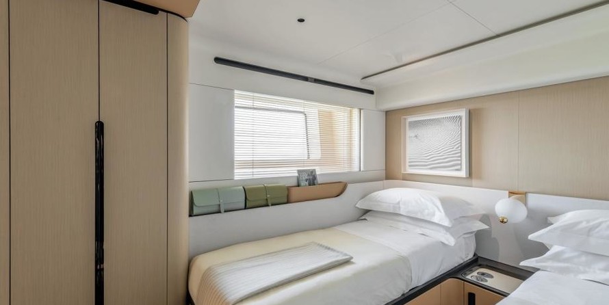 AZIMUT GRANDE 38 METRI TRI-DECK