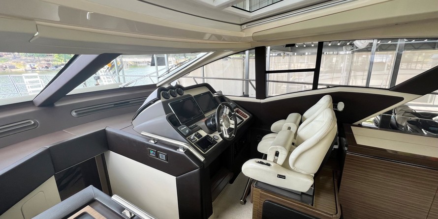 Azimut 55S