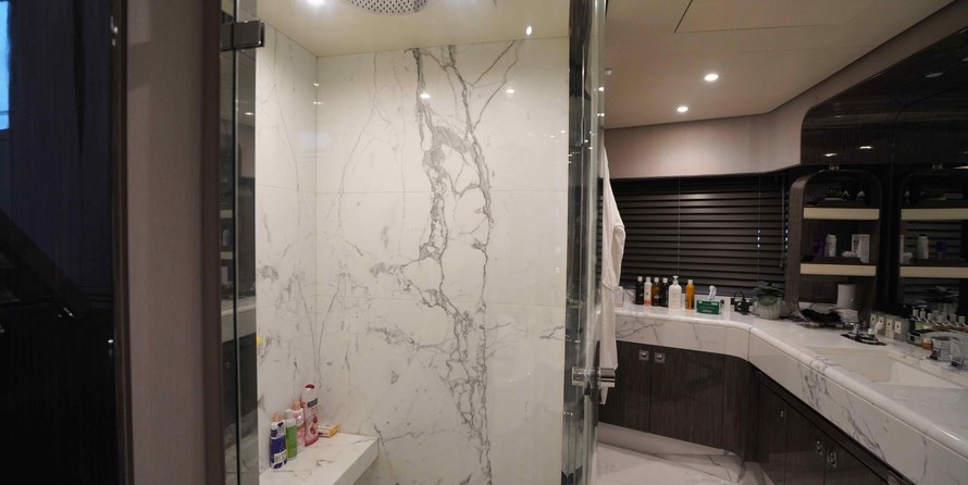 Azimut Grande 30 METRI