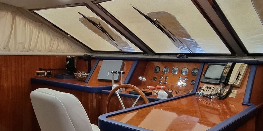 Azimut 72