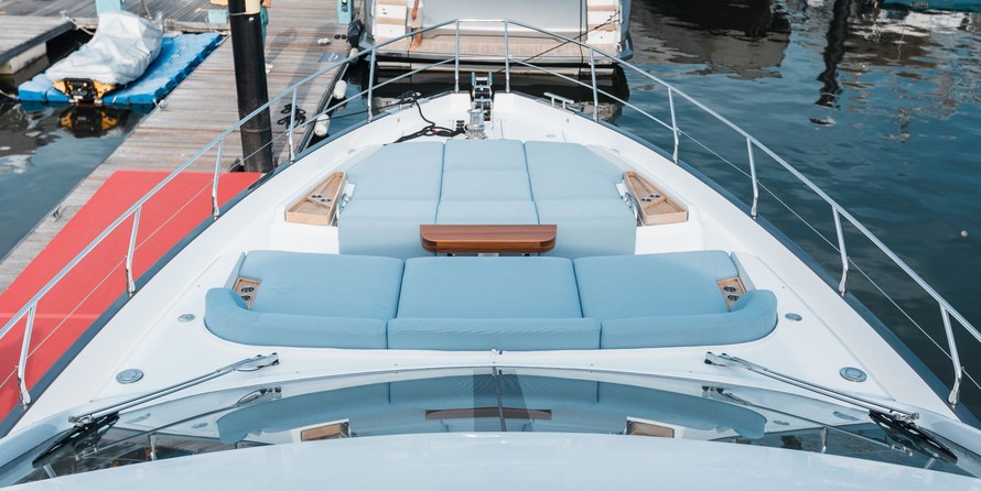 Azimut 68 Plus