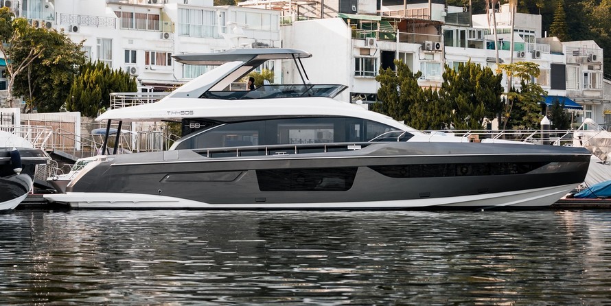 Azimut 68 Plus