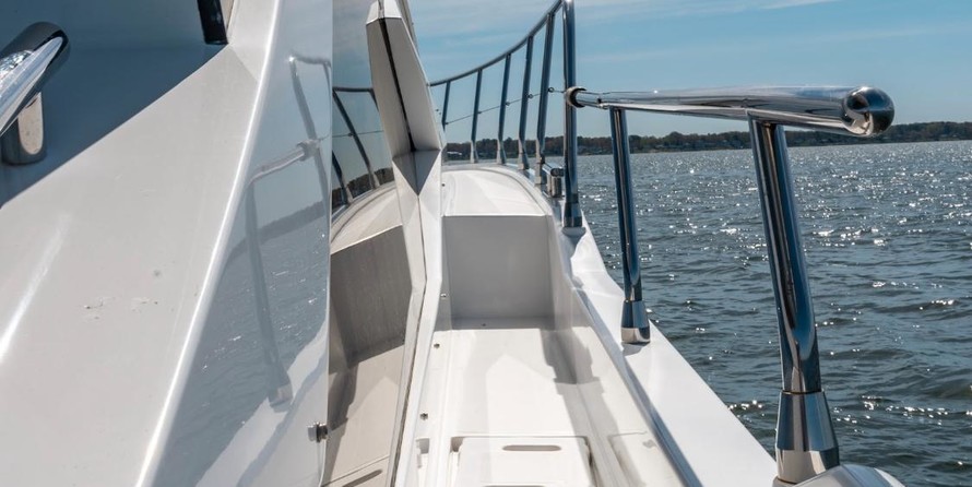 Azimut 50 Fly Galley Up