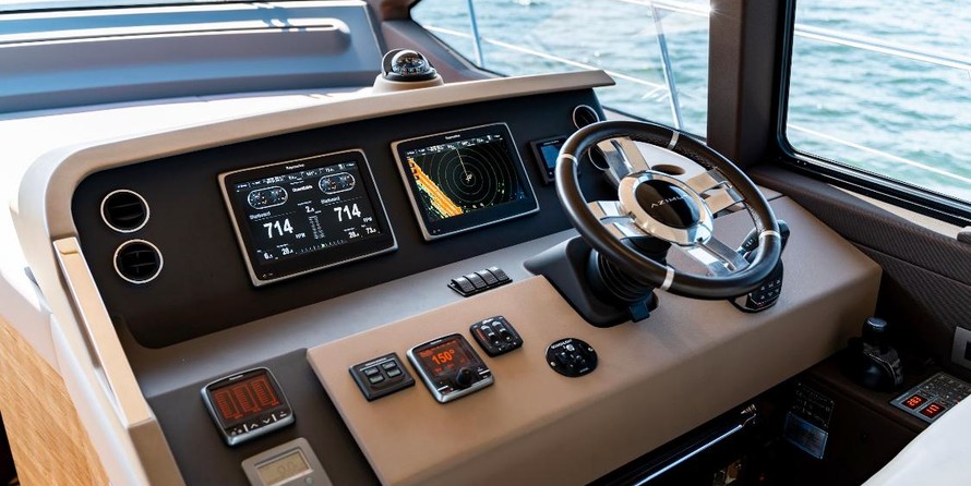 Azimut 50 Fly Galley Up