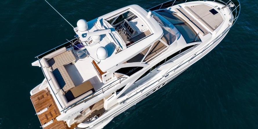 Azimut 50 Fly Galley Up
