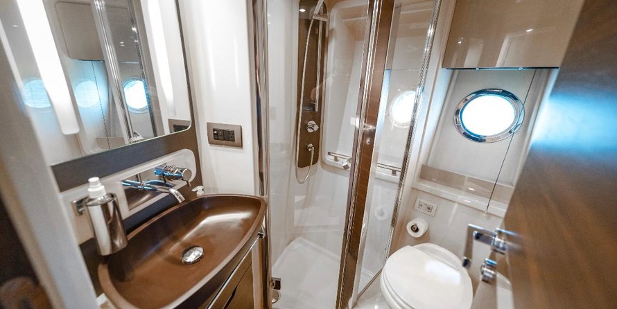 Azimut 50 Fly Galley Up