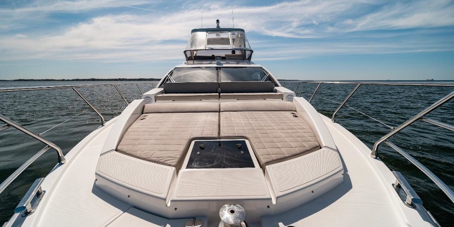 Azimut 50 Fly Galley Up