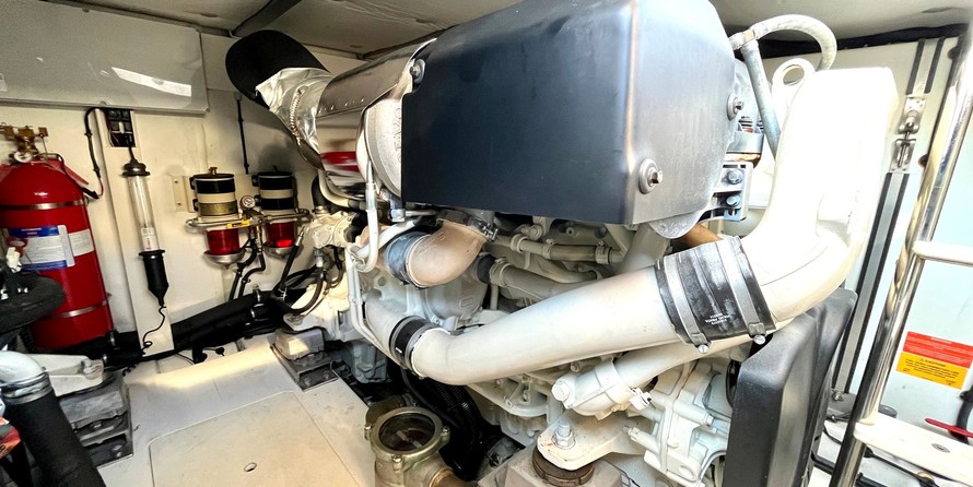 Azimut 50 Fly Galley Up